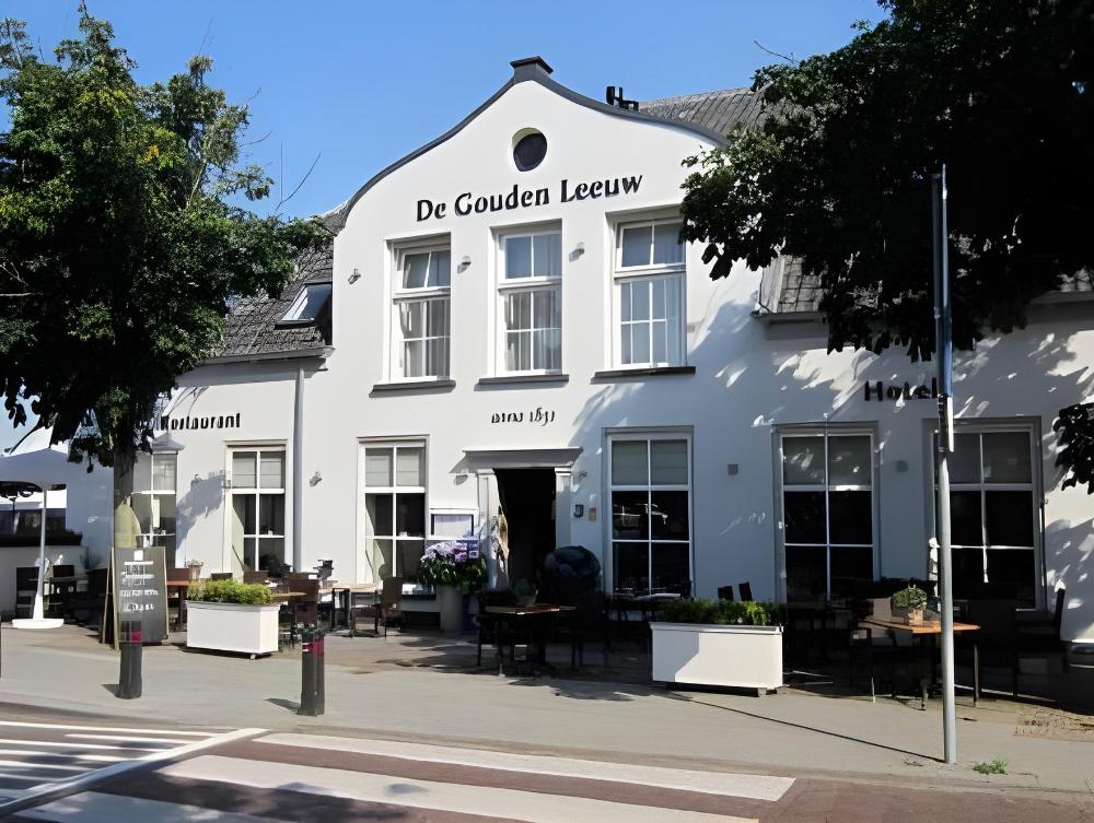 De voorgevel van Hotel 1851 in het centrum van Wijk bij Duurstede